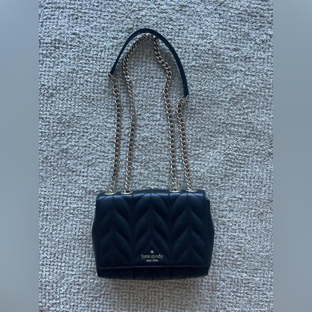 Black Kate spade purse In perfect condition
